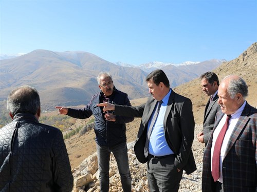 Sayın Valimiz, Bahçeliköy’de İl Özel İdaresine Ait  Taş Ocağında İncelemelerde Bulundu